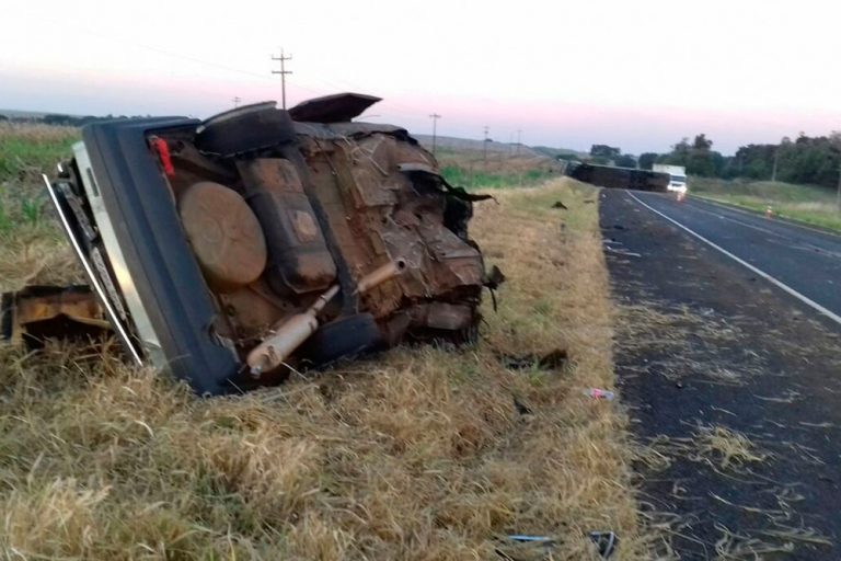 Acidente com colisão frontal entre carro e ônibus deixa 9 mortos no Paraná - Grupo Rio Claro SP
