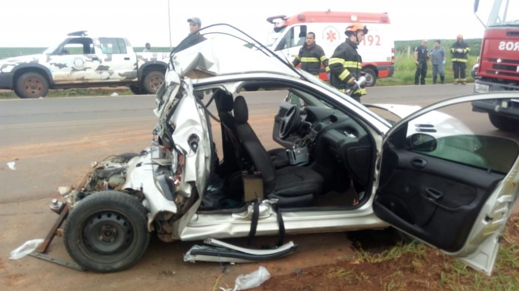 Grave acidente envolvendo carro e caminhão deixa pessoas feridas na estrada que liga Cordeirópolis a Santa Gertrudes - Grupo Rio Claro SP Grave acidente envolvendo carro e caminhão deixa pessoas feridas na estrada que liga Cordeirópolis a Santa Gertrudes - Grupo Rio Claro SP