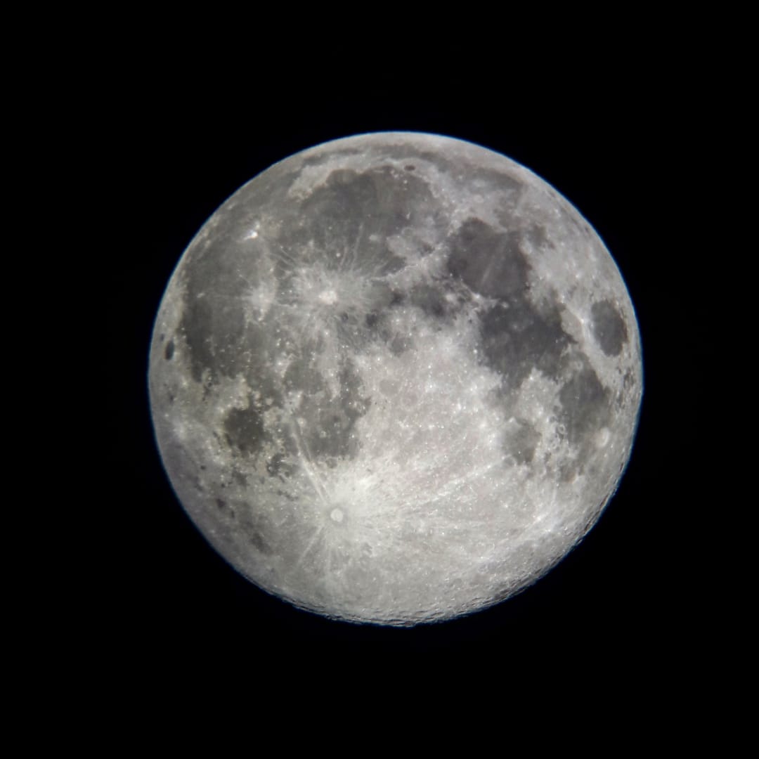 Superlua, a Lua cheia no perigeu poderá ser observada ...