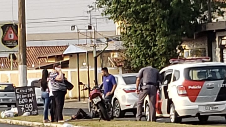 Acidente envolvendo carro e moto deixa uma vítima na Rua 14 em Rio Claro - Grupo Rio Claro SP Acidente envolvendo carro e moto deixa uma vítima na Rua 14 em Rio Claro - Grupo Rio Claro SP