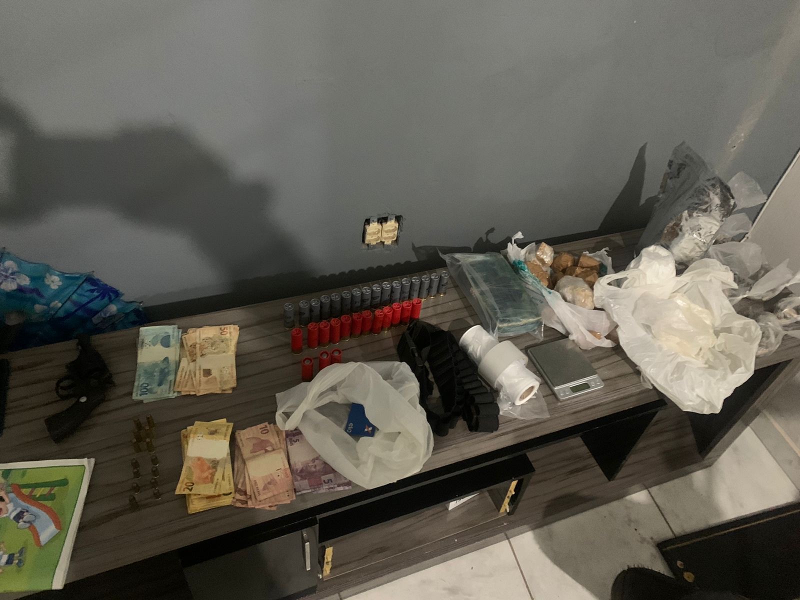 BAEP prende dupla com drogas, armas e munições em Rio Claro - Grupo Rio Claro SP